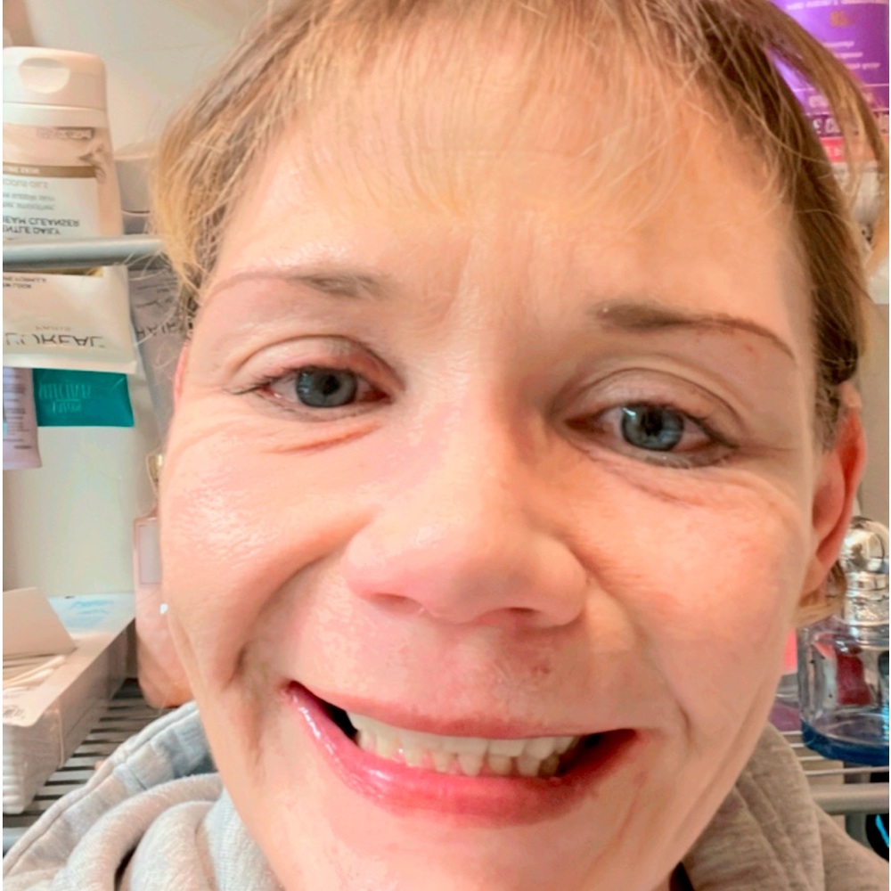 Meet your Posher, Roxanne